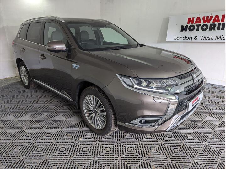 Mitsubishi Outlander 2.4h TwinMotor 13.8kWh 4h CVT 4WD Euro 6 (s/s) 5dr