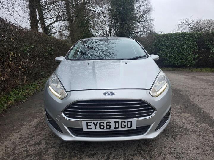 Ford Fiesta 1.0T EcoBoost Titanium Euro 6 (s/s) 5dr