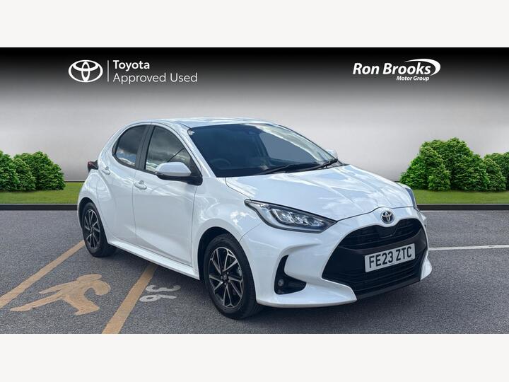 Toyota Yaris 1.5 VVT-h Design E-CVT Euro 6 (s/s) 5dr