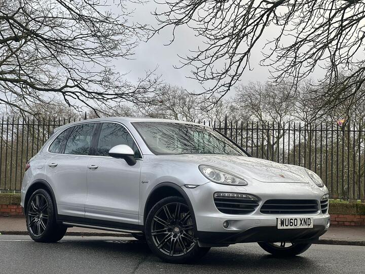 Porsche Cayenne 3.0h V6 S TiptronicS 4WD Euro 5 (s/s) 5dr Porsche Cayenne 3.0h V6 S TiptronicS 4WD Euro 5 (s/s) 5dr