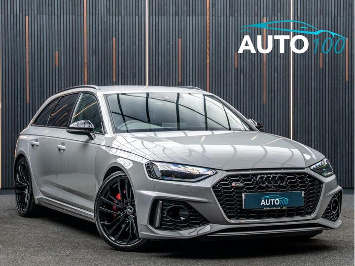 Audi RS4 Avant 2.9 TFSI V6 Carbon Black Tiptronic Quattro Euro 6 (s/s) 5dr Audi RS4 Avant 2.9 TFSI V6 Carbon Black Tiptronic Quattro Euro 6 (s/s) 5dr