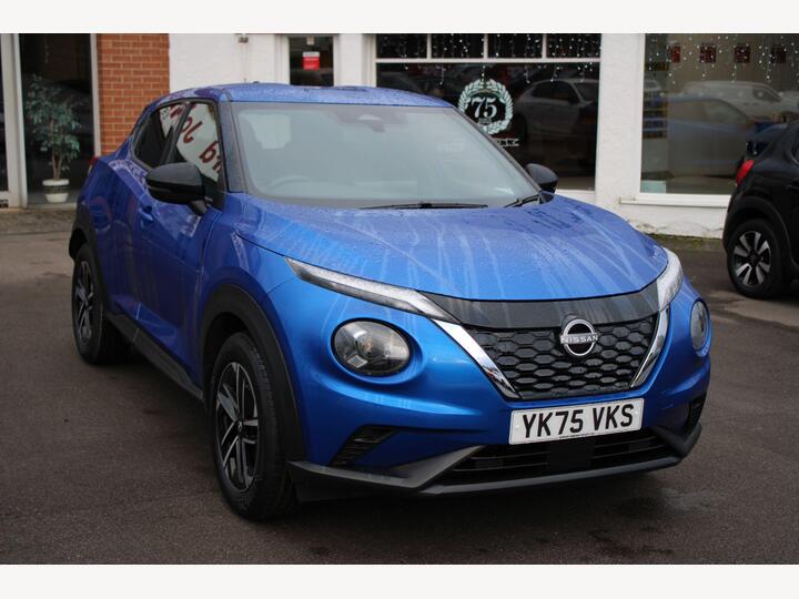 Nissan Juke 1.6 N-Connecta Auto Euro 6 5dr Nissan Juke 1.6 N-Connecta Auto Euro 6 5dr