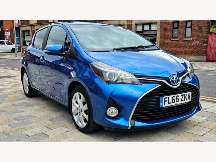 Toyota Yaris 1.5 VVT-h Excel E-CVT Euro 6 5dr (Safety Sense, 15in)