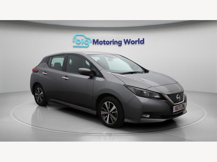 Nissan Leaf 40kWh Acenta Auto 5dr