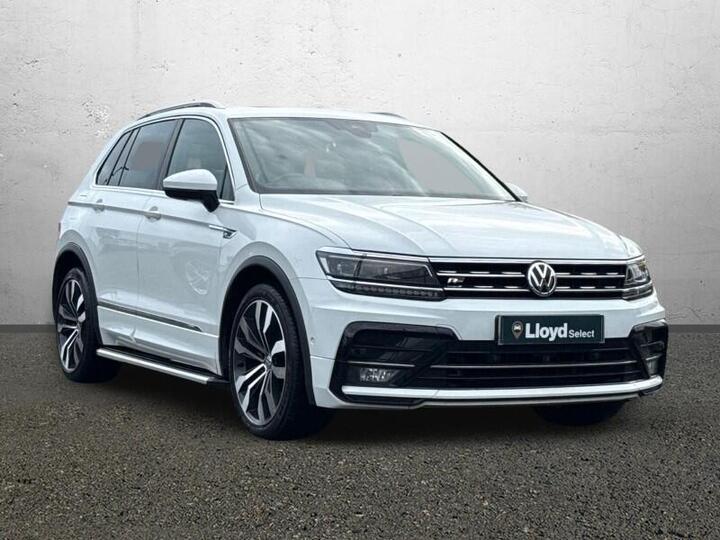 Volkswagen TIGUAN 2.0 TDI R-Line Tech DSG Euro 6 (s/s) 5dr Volkswagen TIGUAN 2.0 TDI R-Line Tech DSG Euro 6 (s/s) 5dr