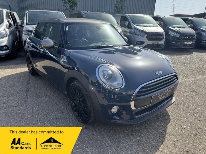 MINI Hatch 1.5 Cooper Seven Auto Euro 6 (s/s) 5dr