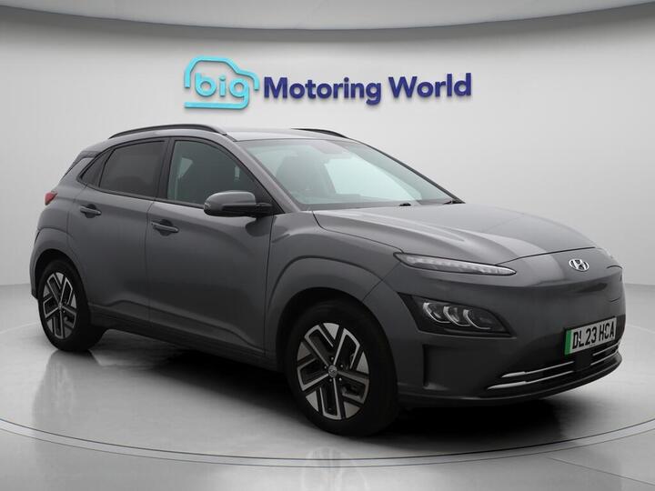 Hyundai KONA 39kWh Premium Auto 5dr (10.5kW Charger) Hyundai KONA 39kWh Premium Auto 5dr (10.5kW Charger)