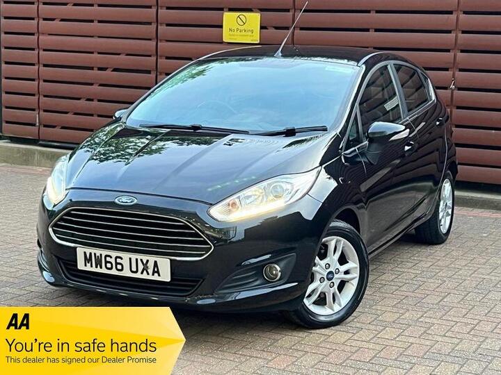 Ford Fiesta 1.0T EcoBoost Zetec Euro 6 (s/s) 5dr Ford Fiesta 1.0T EcoBoost Zetec Euro 6 (s/s) 5dr