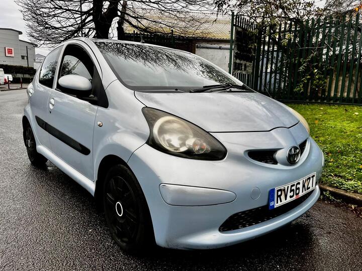 Toyota AYGO 1.0 VVT-i + MultiMode Euro 4 5dr