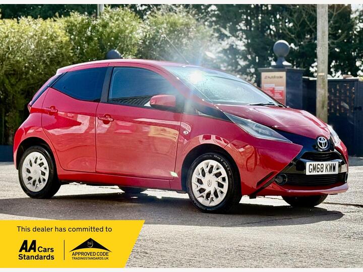 Toyota AYGO 1.0 VVT-i X-play X-shift Euro 6 5dr
