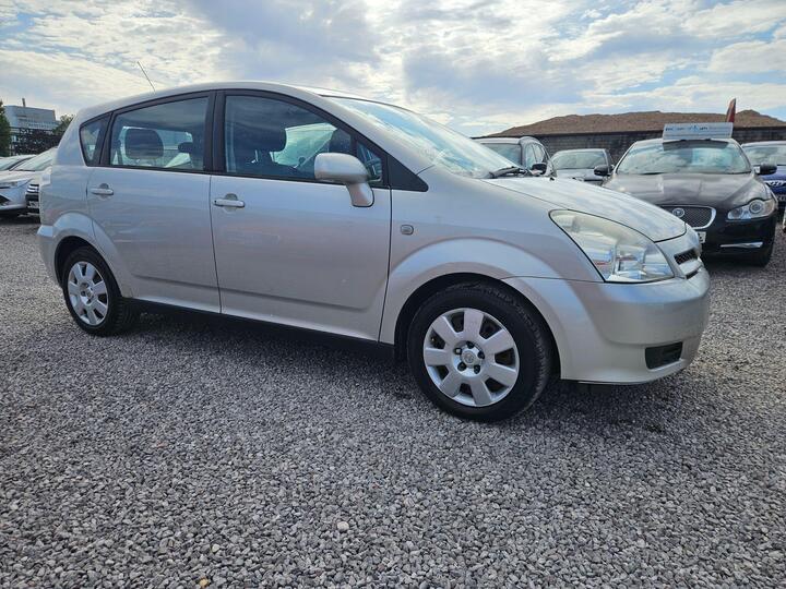 Toyota Corolla Verso 1.8 VVT-i T2 5dr