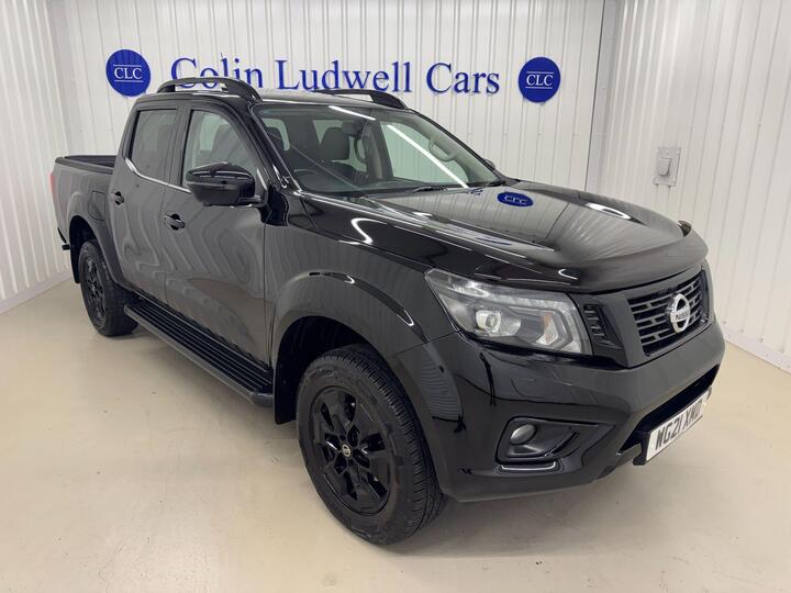 Nissan Navara 2.3 DCi N-Guard Double Cab Pickup 4dr Diesel Manual 4WD Euro 6 (s/s) (190 Ps) Nissan Navara 2.3 DCi N-Guard Double Cab Pickup 4dr Diesel Manual 4WD Euro 6 (s/s) (190 Ps)
