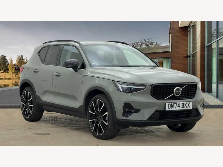 Volvo XC40 2.0 B3 MHEV Ultra Dark DCT Auto Euro 6 (s/s) 5dr