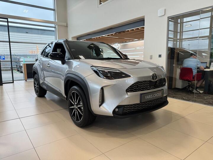 Toyota Yaris Cross 1.5 VVT-h GR SPORT E-CVT Euro 6 (s/s) 5dr