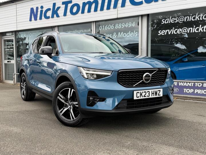 Volvo XC40 2.0 B4 MHEV Plus DCT Auto AWD Euro 6 (s/s) 5dr
