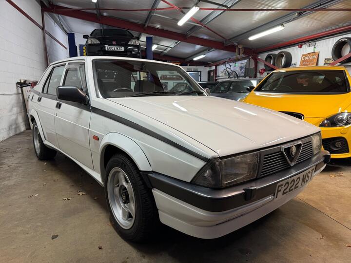 Alfa Romeo 75 2.0 T.Spark Veloce 4dr