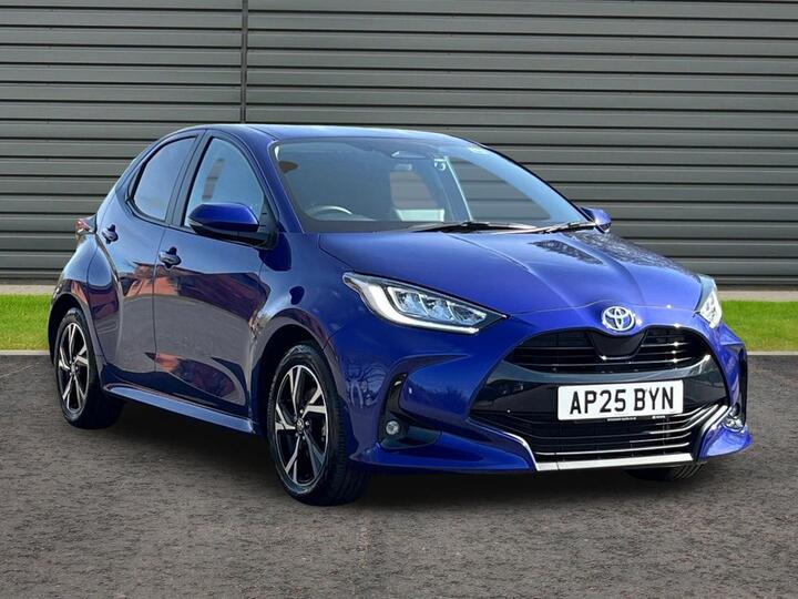 Toyota Yaris 1.5 VVT-h Design E-CVT Euro 6 (s/s) 5dr