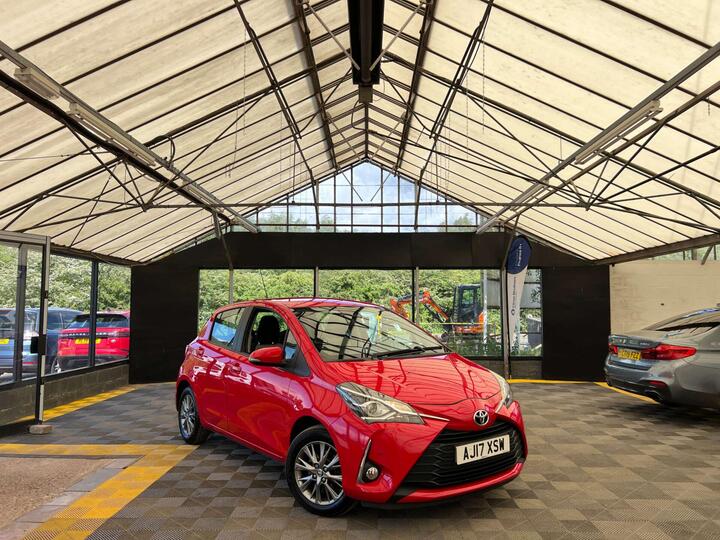 Toyota YARIS 1.5 VVT-i Icon Tech Euro 6 5dr