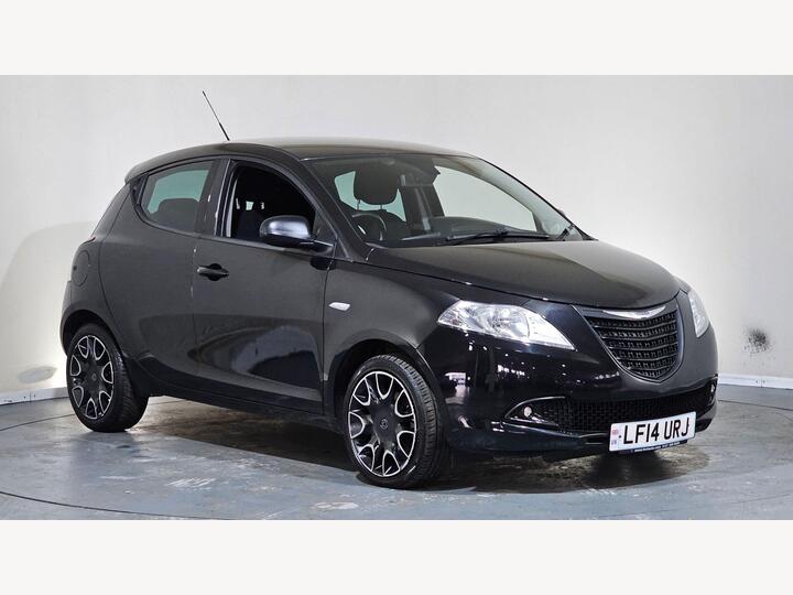 Chrysler Ypsilon 1.2 S-Series Euro 5 (s/s) 5dr Chrysler Ypsilon 1.2 S-Series Euro 5 (s/s) 5dr