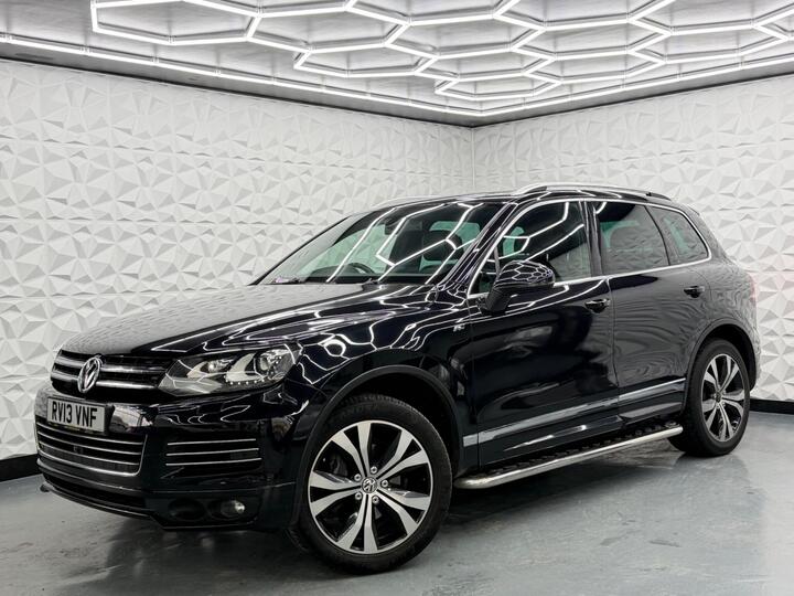 Volkswagen Touareg 3.0 TDI V6 BlueMotion Tech R-Line Tiptronic 4WD Euro 5 (s/s) 5dr