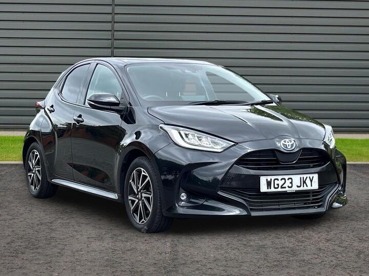 Toyota Yaris 1.5 VVT-h Design E-CVT Euro 6 (s/s) 5dr