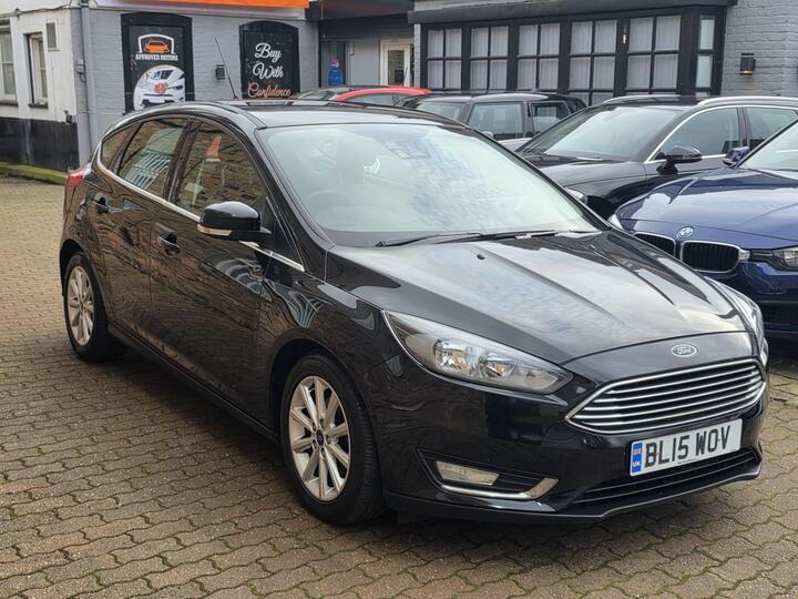 Ford Focus 1.0T EcoBoost Titanium Euro 6 (s/s) 5dr