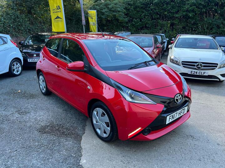 Toyota AYGO 1.0 VVT-i X-play Euro 6 5dr