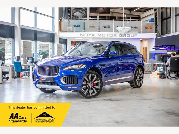 Jaguar F-PACE 3.0 D300 V6 First Edition Auto AWD Euro 6 (s/s) 5dr
