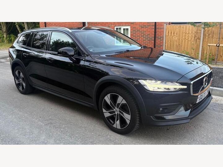 Volvo V60 Cross Country 2.0 T5 Plus Auto AWD Euro 6 (s/s) 5dr