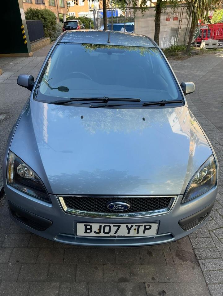 Cheap Ford Focus - 1.6 Zetec Climate 5dr for sale in London