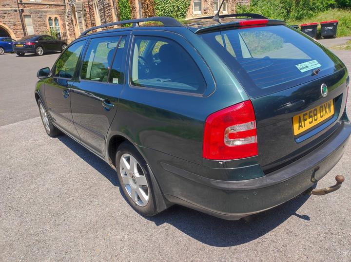 Skoda Octavia - 2.0 TDI Elegance Euro 4 5dr - FSH Mot 1/26 Drives really wel - Image 5