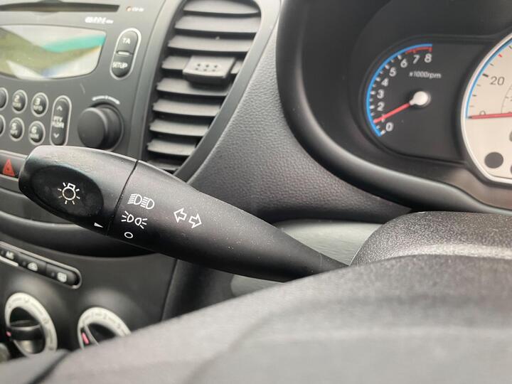 Hyundai i10 - 1.2 Classic Euro 4 5dr - LONG MOT+ULEZ FREE+FIRST CAR - Image 26