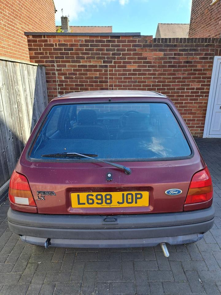 Ford Fiesta - 1.1 LX Hatchback 5dr Petrol Manual (49 bhp) - Project car. Low mileage - Image 2