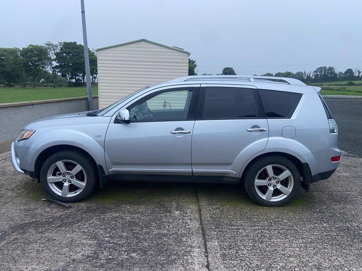 Cheap Mitsubishi Outlander - 2.0 DI-DC Warrior 4WD Euro 4 5dr - Engine needs attention for sale in Ballymena, County Antrim