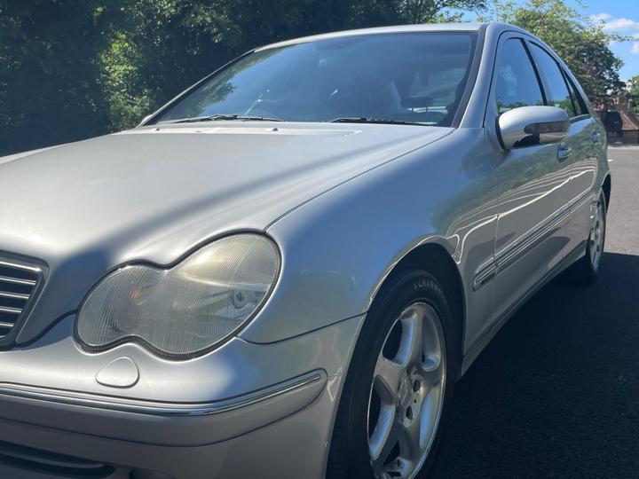 Mercedes-Benz C Class - 1.8 C200 Kompressor Avantgarde SE 4dr - One Owner From New - Image 23
