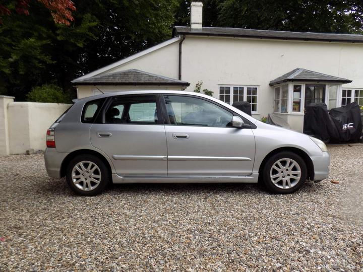 Honda Civic - 1.6 i-VTEC Executive 5dr - 1 Years Mot.Ulez compliant - Image 3