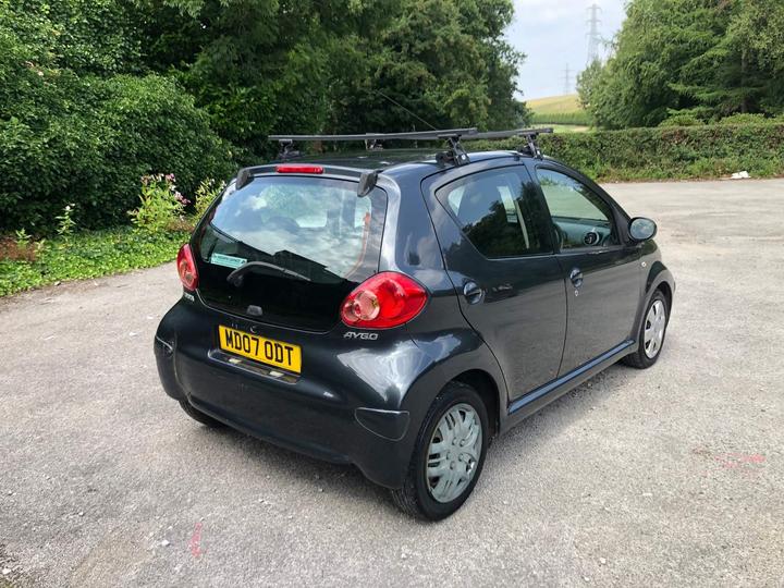 Toyota AYGO - 1.0 VVT-i + Euro 4 5dr - 2 KEYS, FSH PORTFOLIO - Image 4