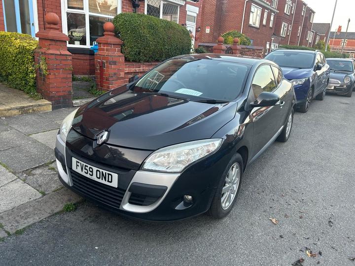Cheap Renault Megane - 1.5 dCi Expression Euro 4 3dr - Great runner. Sale due to baby for sale in Manchester, Greater Manchester