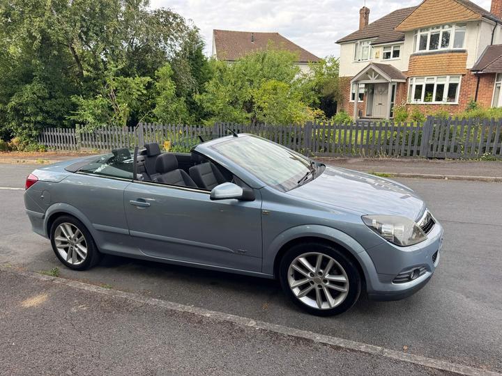 Vauxhall Astra - 1.8i 16v Sport Twin Top 2dr - LOW MILES, OWNED 7 YEARS. - Image 8