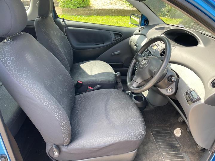 Toyota Yaris - 1.0 VVT-i T2 3dr - (Last Owner For 5 Years) - Image 7