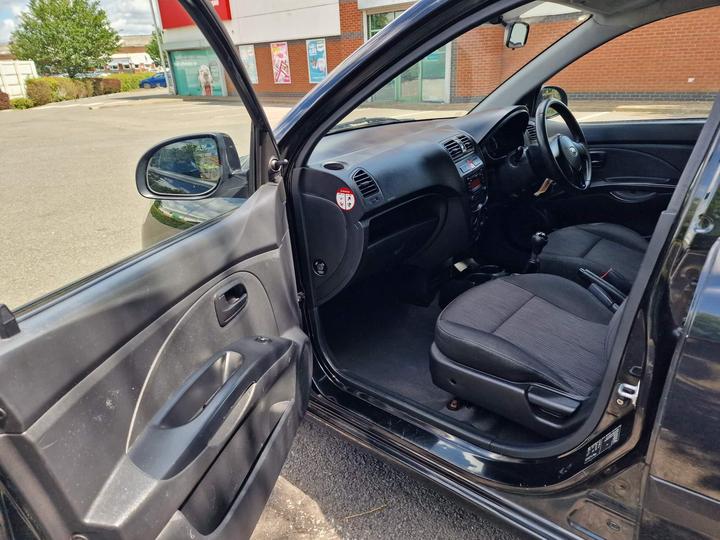 Kia Picanto - 1.1 Strike 5dr - IDEAL FIRST/LEARNER CAR. - Image 23