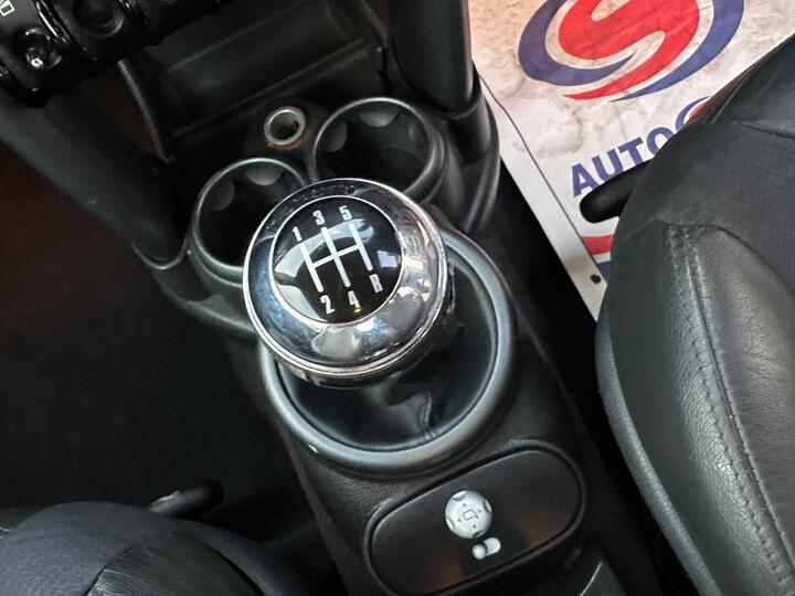 MINI Hatch - 1.6 Cooper Euro 4 3dr - Alloys,A/C,Low Mileage,Tax&Ins - Image 20