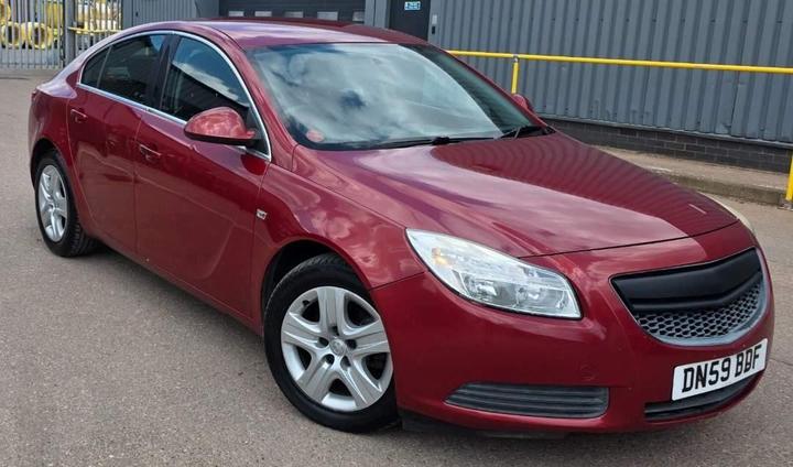 Cheap Vauxhall Insignia - 1.8 16V Exclusiv Euro 5 5dr - ULEZ COMPLIANT-FSH for sale in Newcastle, County Down