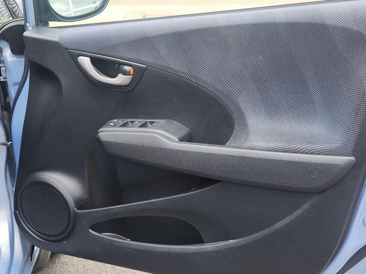 Honda Jazz - 1.4 i-VTEC EX Euro 4 5dr - PAN ROOF+FSH(13 SERVICE)+2 KEY - Image 11