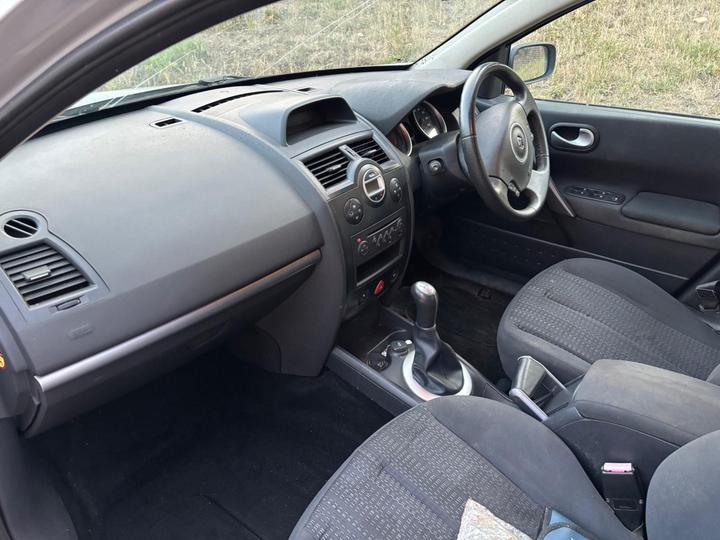 Renault Megane - 1.5 dCi Tech Run 5dr - Image 15