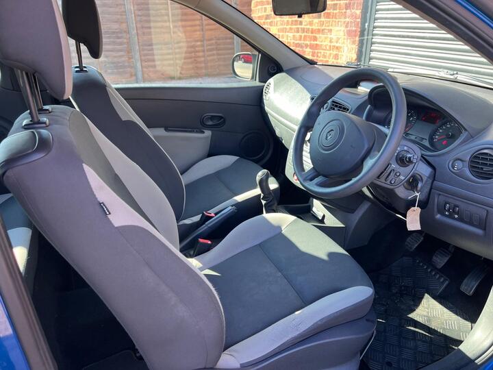 Renault Clio - 1.2 Extreme Euro 5 3dr - Ideal 1st Car|Serviced - Image 15