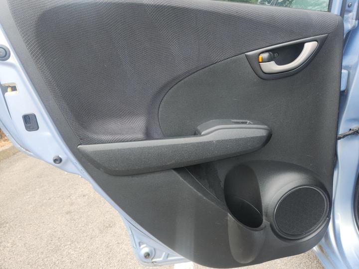 Honda Jazz - 1.4 i-VTEC EX Euro 4 5dr - PAN ROOF+FSH(13 SERVICE)+2 KEY - Image 25