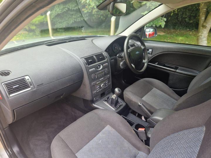 Ford Mondeo - 2.2 TDCi SIV Edge 5dr - New in stock and ready to go - Image 22