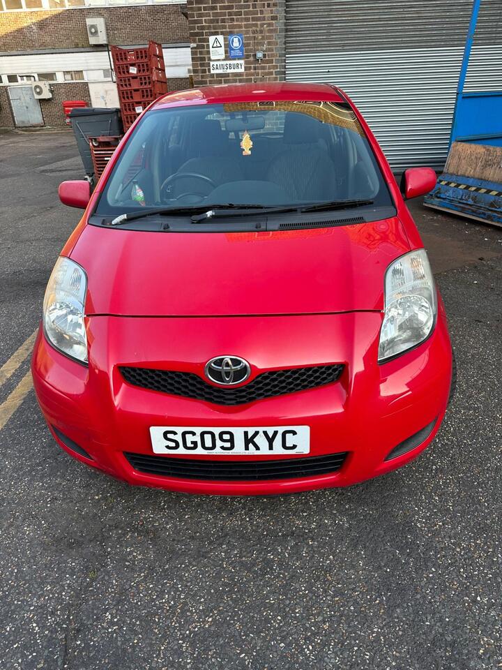 Cheap Toyota Yaris - 1.33 Dual VVT-i TR Euro 4 (s/s) 5dr - Affordable, Best for delivery for sale in Farnborough, Hampshire