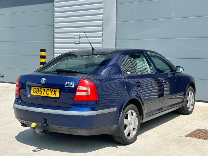 Skoda Octavia - 2.0 TDI Elegance Euro 4 5dr - 1 OWNER+FULL HISTORY+2 KEYS - Image 9